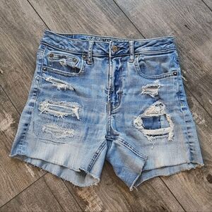 AMERICAN EAGLE Light Wash Denim Distressed Jean Shorts Size 2